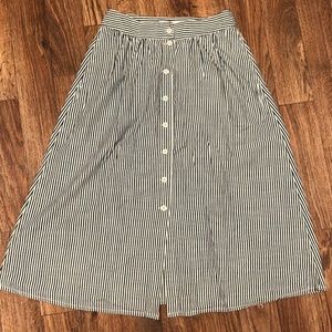 MADEWELL Navy/White Patio Button-Front Midi Skirt
